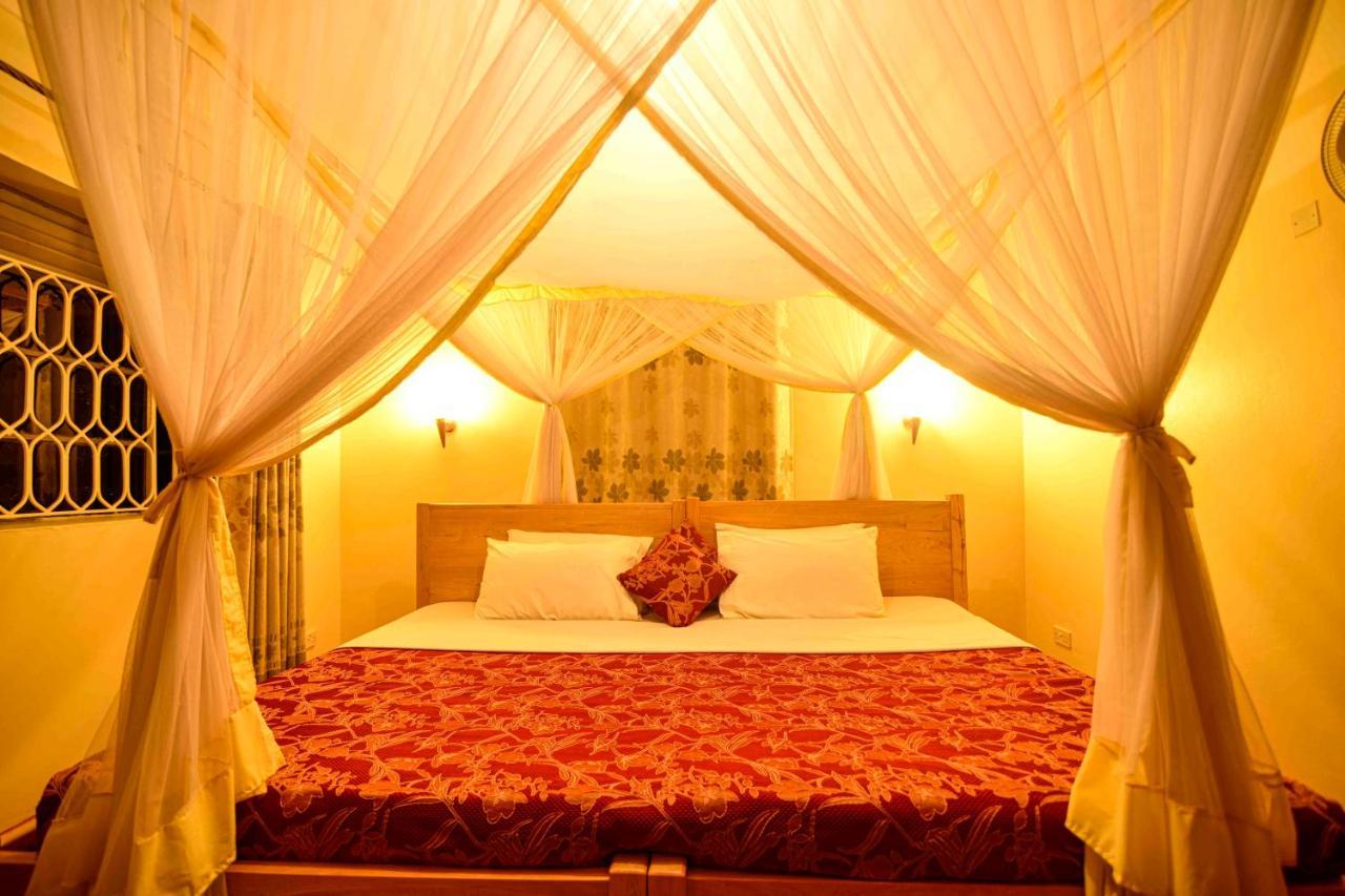 Cycad Entebbe Guest House Екстериор снимка