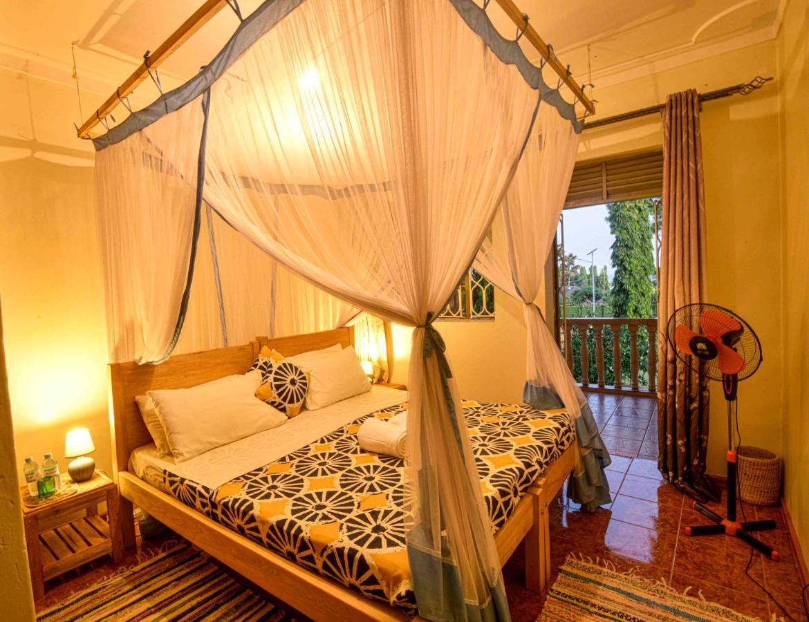 Cycad Entebbe Guest House Екстериор снимка