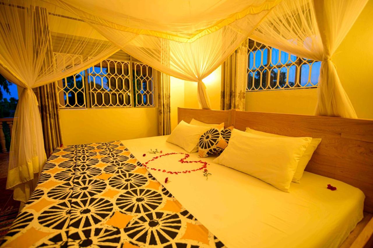 Cycad Entebbe Guest House Екстериор снимка