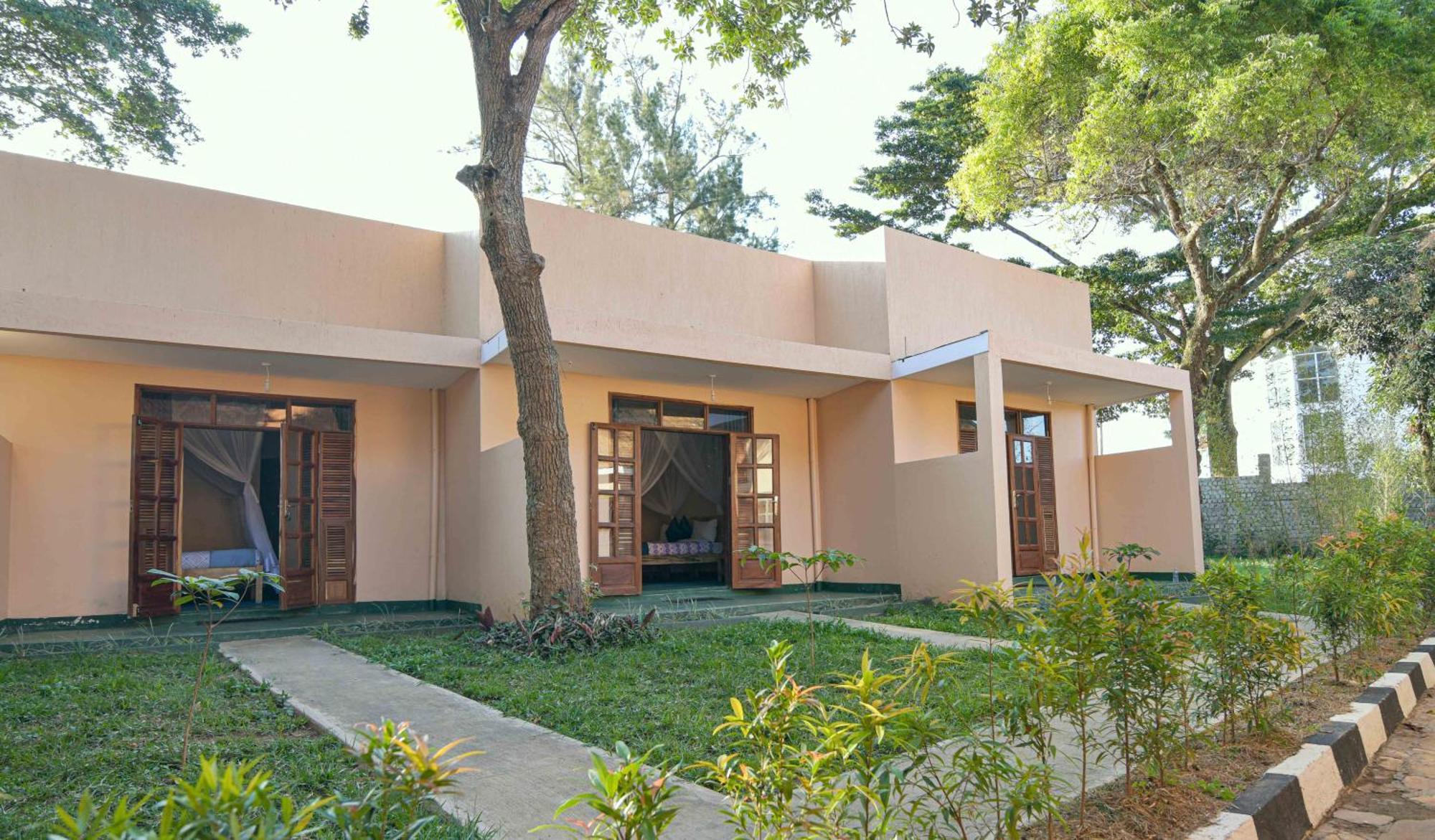 Cycad Entebbe Guest House Екстериор снимка
